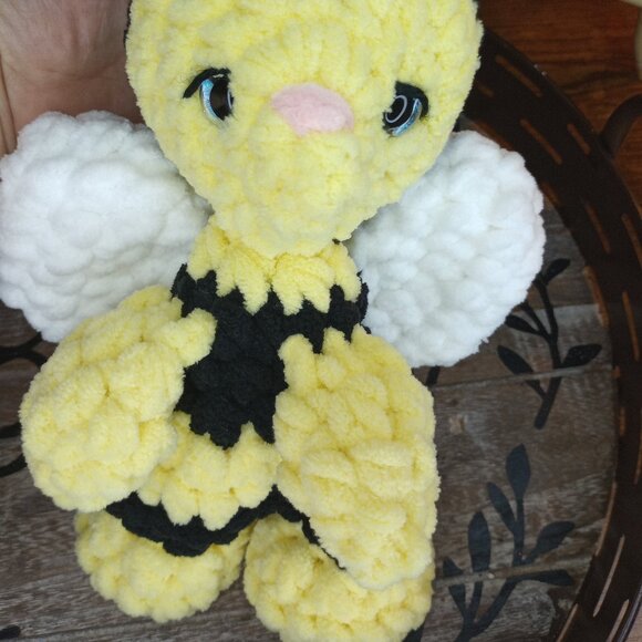 Brilly Bee! Itty Buggy Lovey Snuggler-Handmade by ME! - Picture 4 of 5